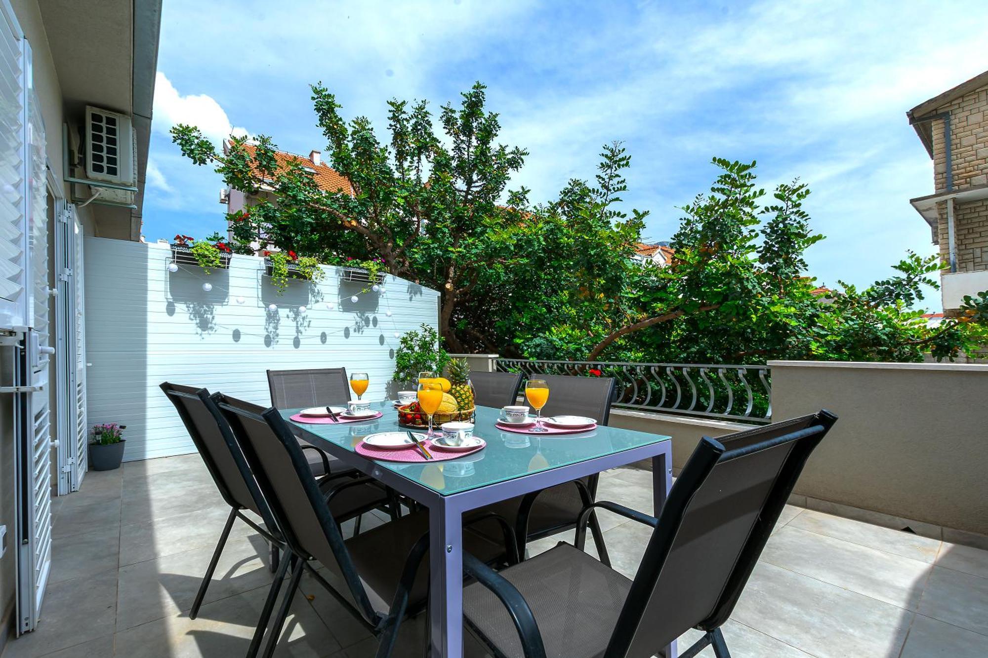 Apartament Aurora *